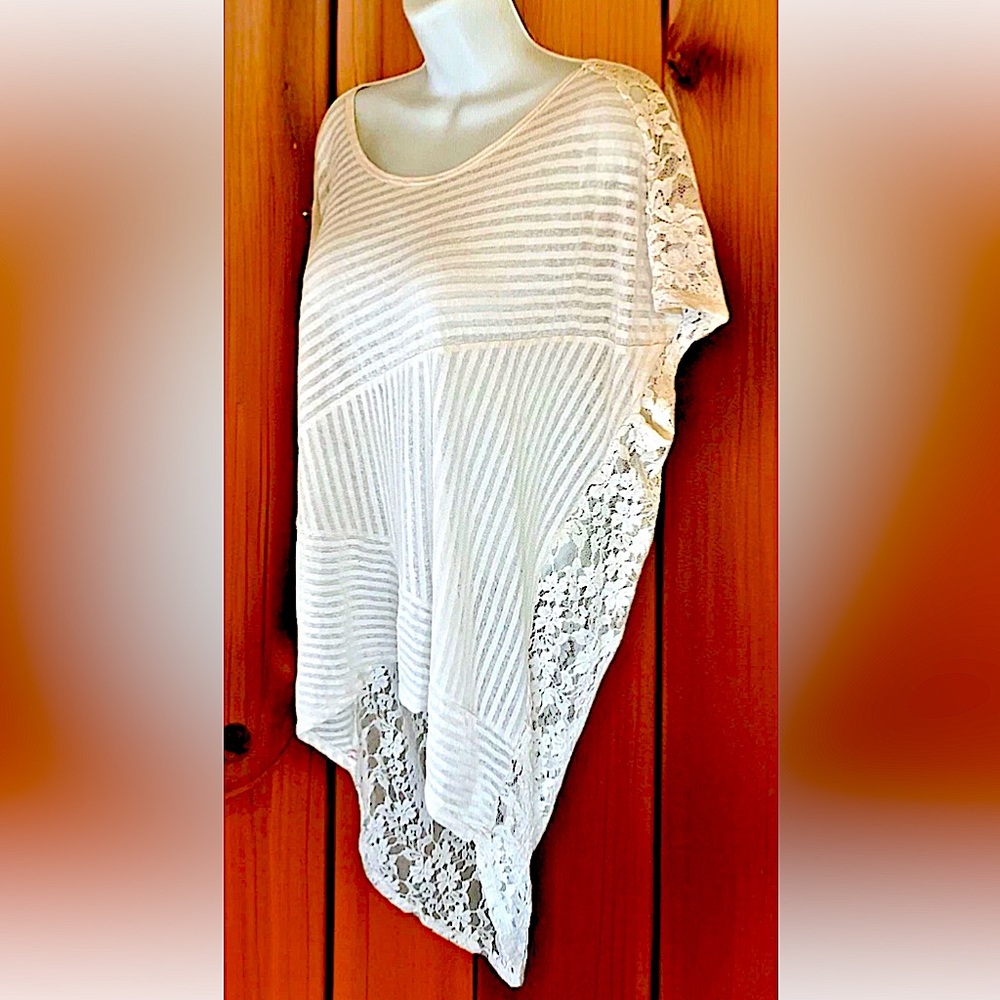 🌸FREE PEOPLE🌸 HIGH LOW STRIPED LACE FLARED CAP SLEEVE TOP EUC💗